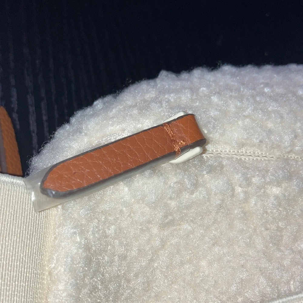 Vera‎ Bradley Women's Antique White Fleece Woodward Small Belt Bag